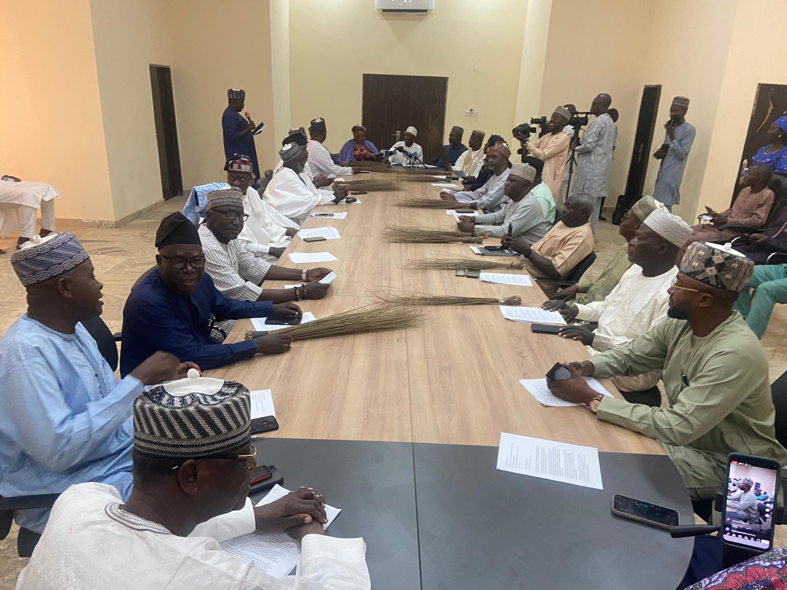 Mass Defection Rocks Adamawa as 39 Special Advisers, 14 LG Chairmen Dump PDP for APC